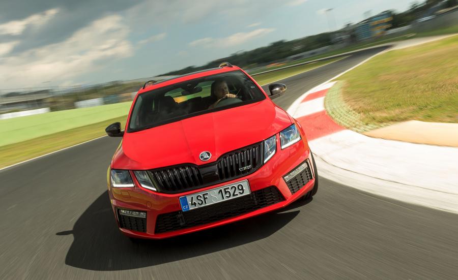  Skoda Octavia RS 245 Combi 2017 года  (WW) (фото 17 из 38)